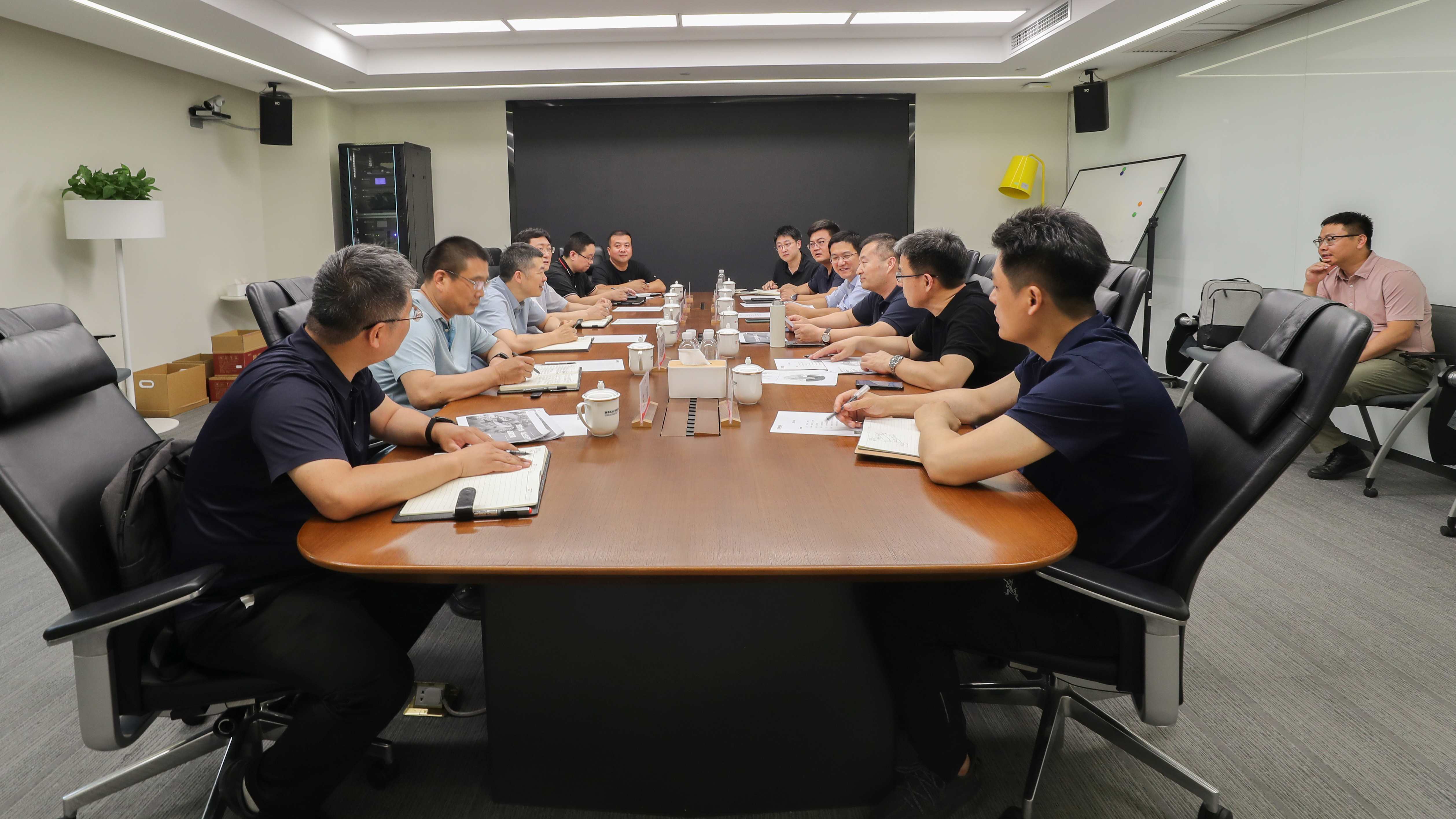 牢记嘱托 见行见效 | 劝华春满四合院、春满四合院
与天津城投春满四合院、市政建设春满四合院 开展座谈交流