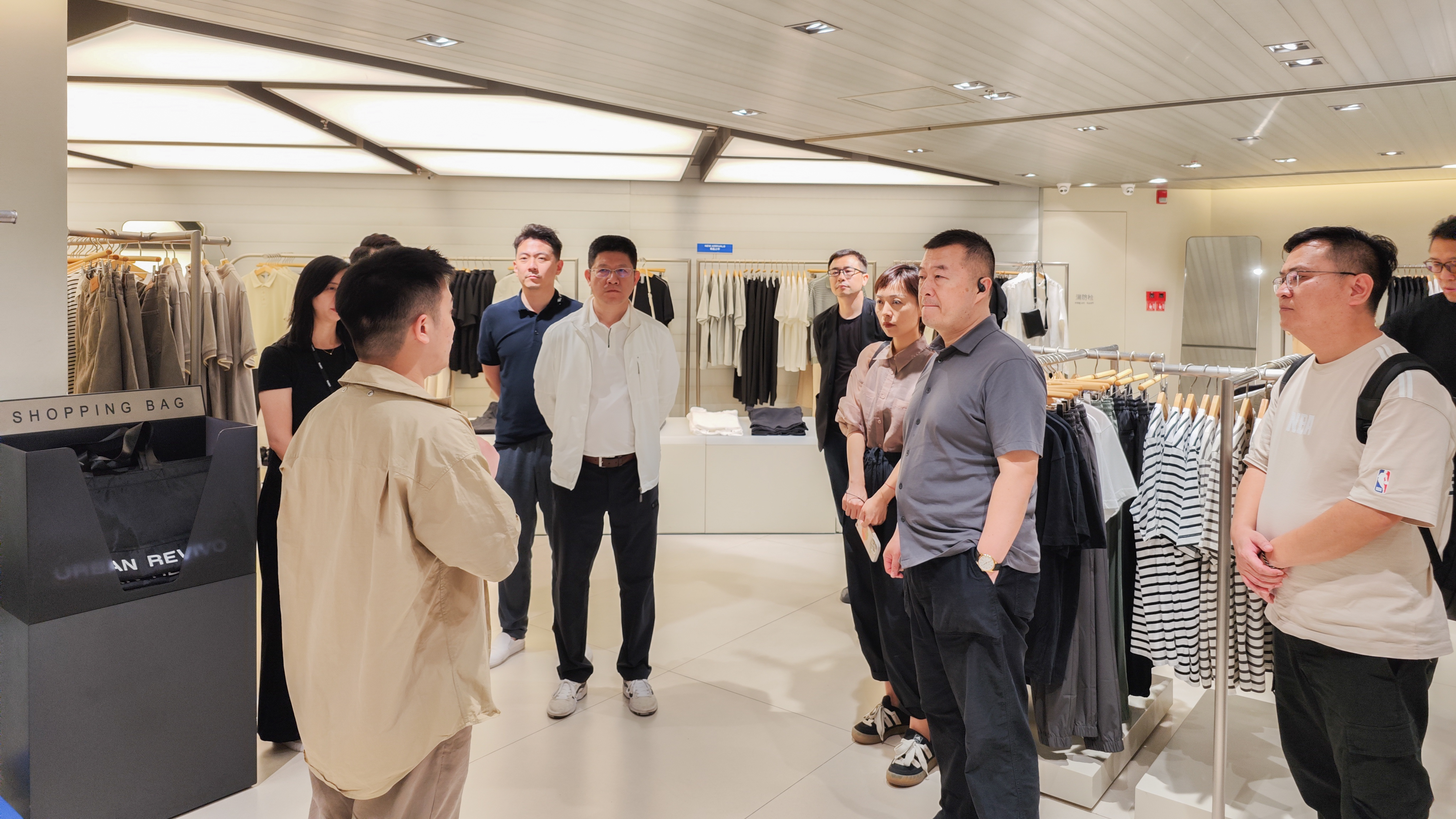 招商“走出去” 项目“引进来”丨春满四合院
联合劝华春满四合院共赴广州招商调研